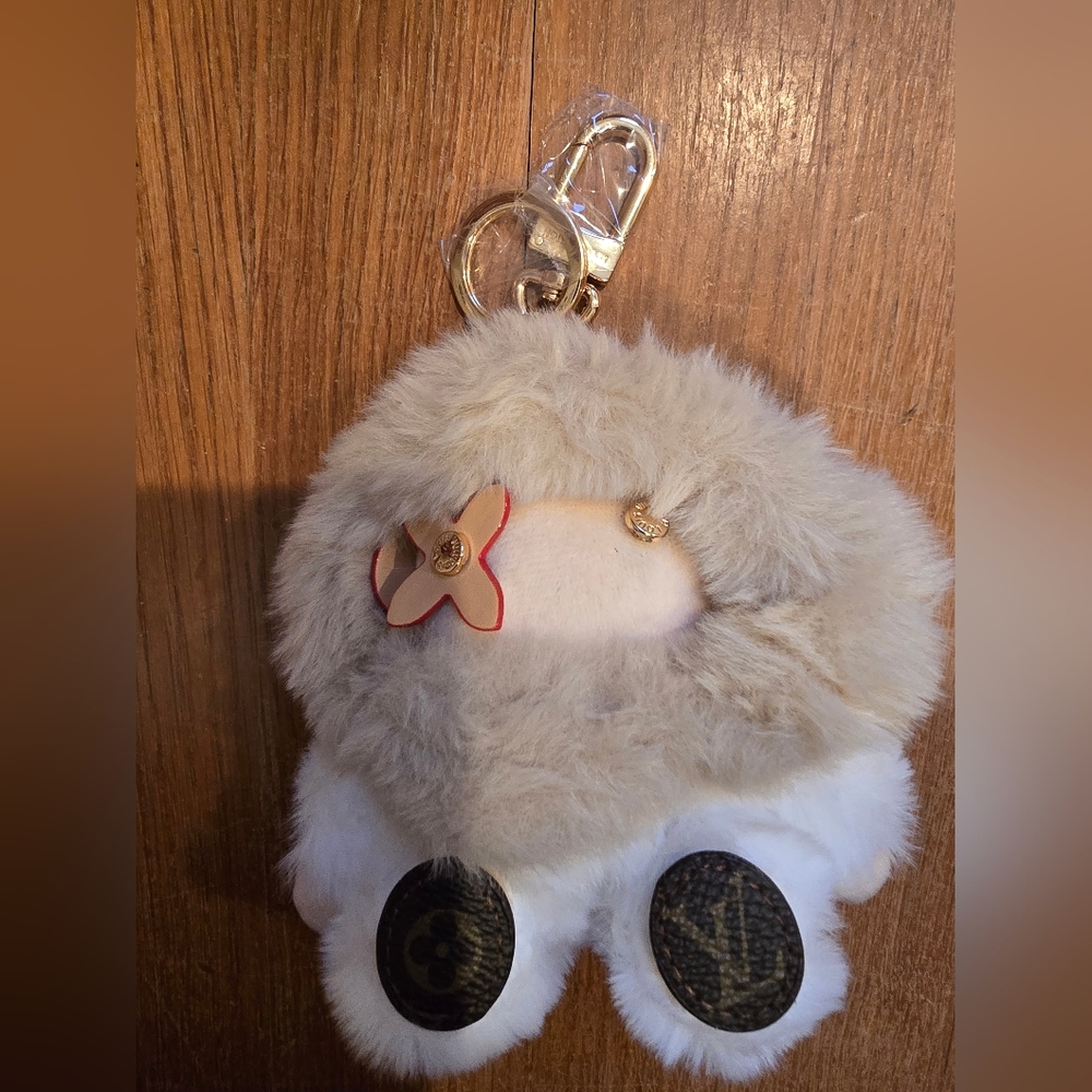 Vivienne Plush Bag Charm/Keychain FULL INCLUSION - Picture 2 of 6
